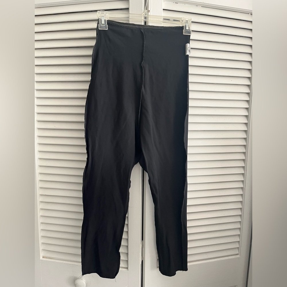 Sigvaris Compreshort Lower Extremity Capris Women’s Medium Black 30-40 Strength